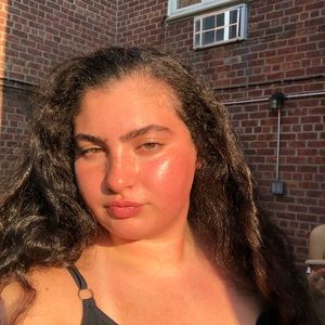 Meet your Posher, Diana